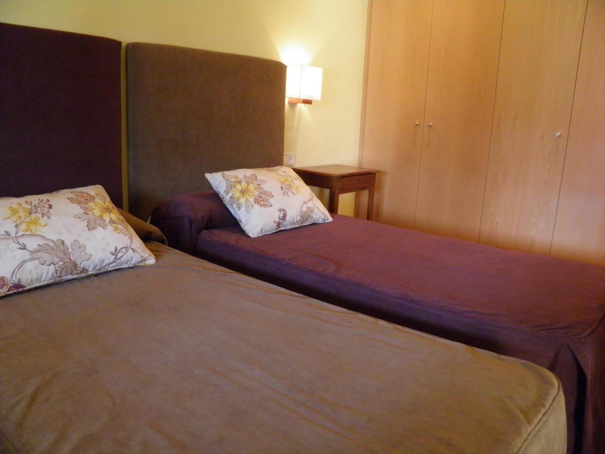 Apartament Sant Jordi Girona 97 *