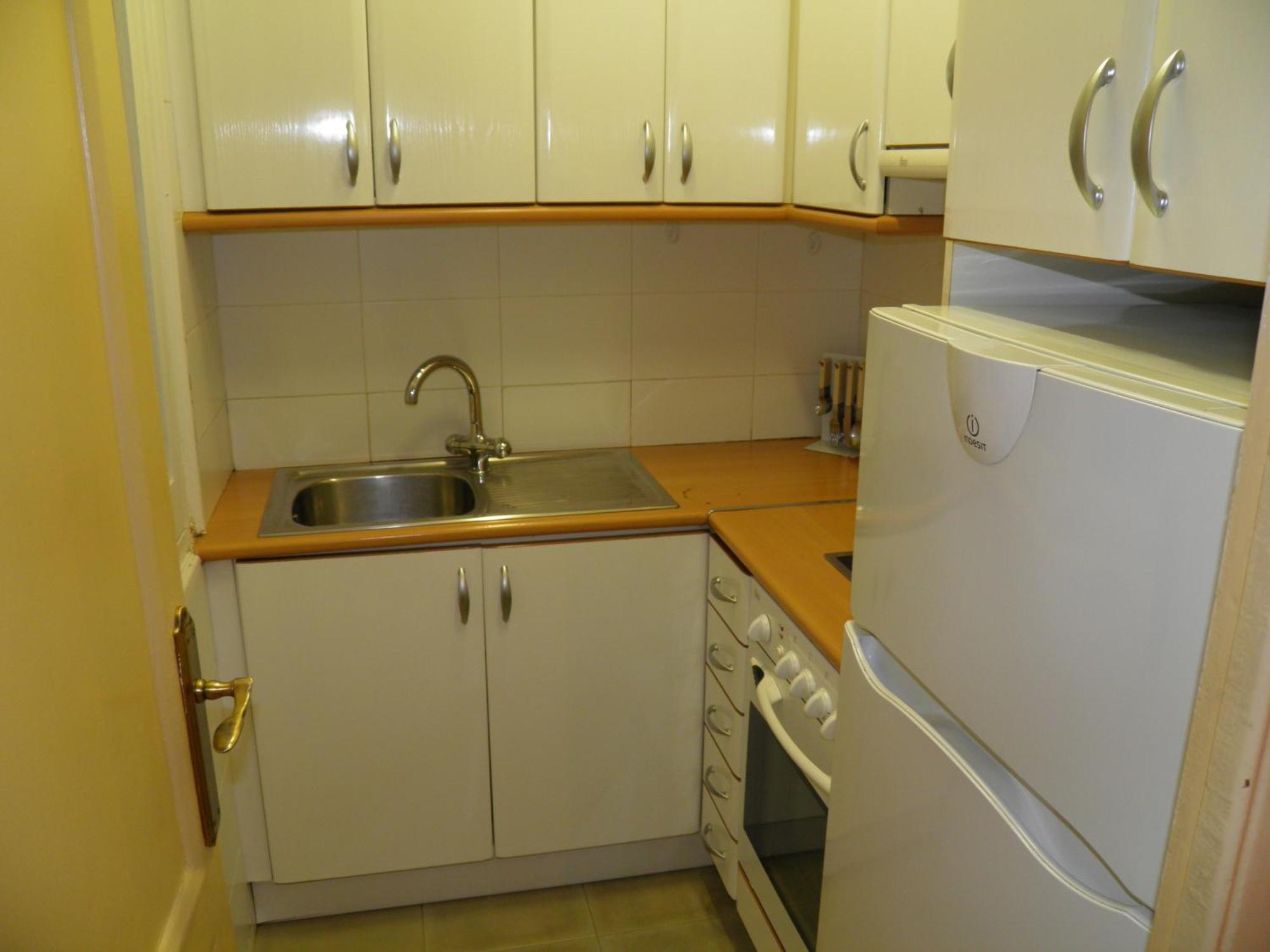 Apartament Sant Jordi Girona 97 *